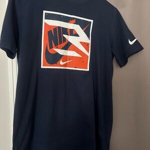 Nike Men's Navy and Orange Graphic Tee